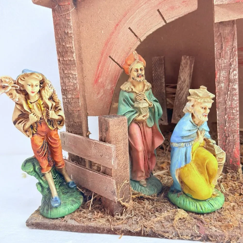 Vintage SEARS Nativity Set 7 Hand Painted Figures & Wood Stable Christmas Decor